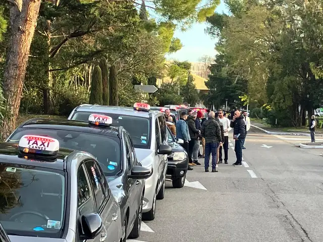 Fransa'da  taksiciler greve gitti