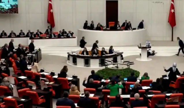Saadet Partili Hasan Bitmez, Bütçe Görüşmeleri'nde bayıldı