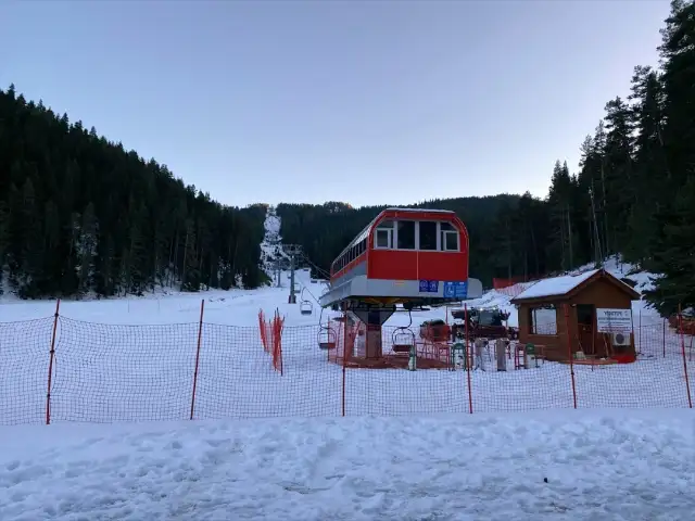 Kayak merkezlerinde en fazla kar kalınlığı 179 santimetreyle Kartalkaya'da ölçüldü