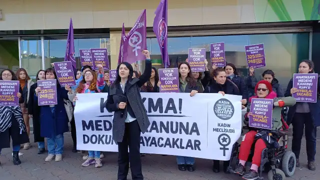 KCDP Taksim'den seslendi: Korkma! Medeni Kanun’a dokunamayacaklar