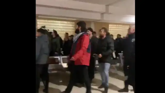 Atatürk'e hakaret eden sanık tahliye edildi, adliyede "Yaşasın şeriat" sloganları atıldı