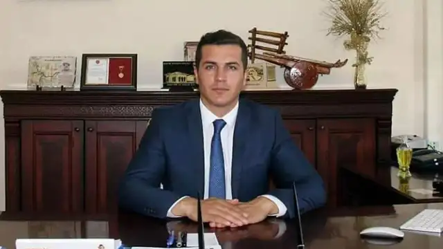 Yemek parasını ödemeyen kaymakamın görev yeri değişti