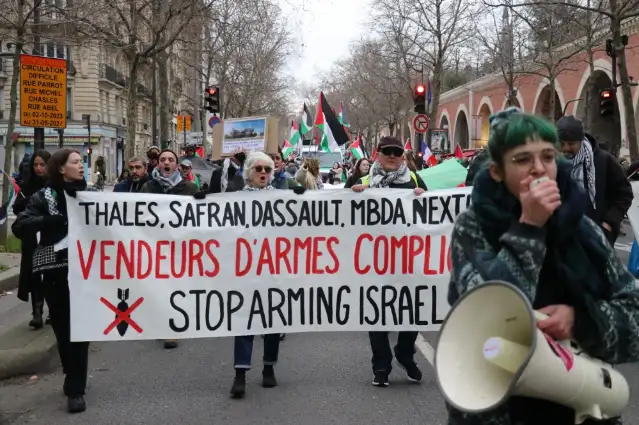 Paris'te, Filistin'e destek eylemi düzenlendi