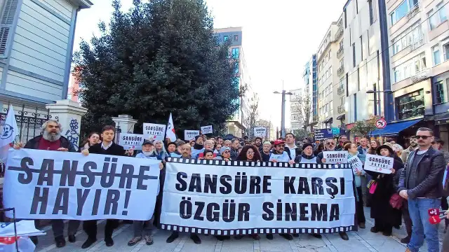 Emek ve meslek örgütleri Kadıköy'den seslendi: Sansüre hayır!
