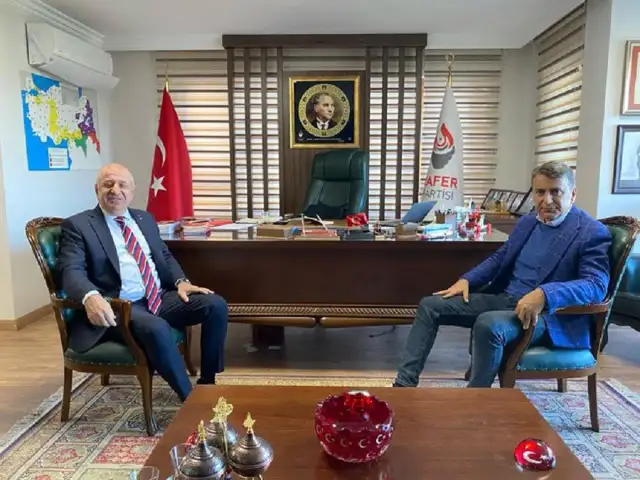 Zafer Partisi'nin İstanbul Büyükşehir Belediye Başkan Adayı Azmi Karamahmutoğlu oldu