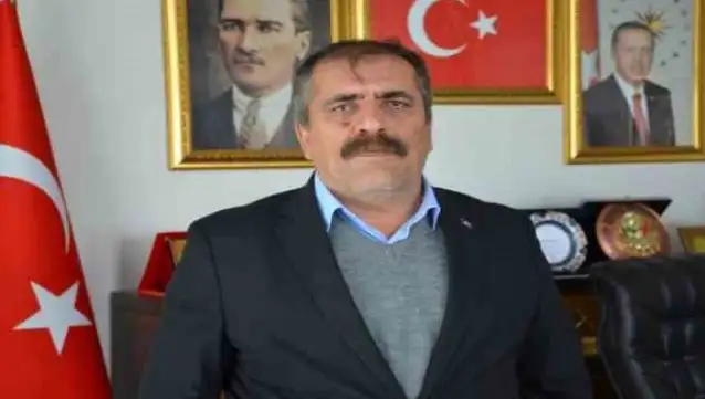 Yeniden aday gösterilmeyen bir AKP'li belediye başkanı daha istifa etti