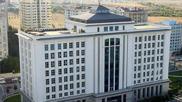 AKP'de seçim korkusu: Parti içinde neler oluyor?