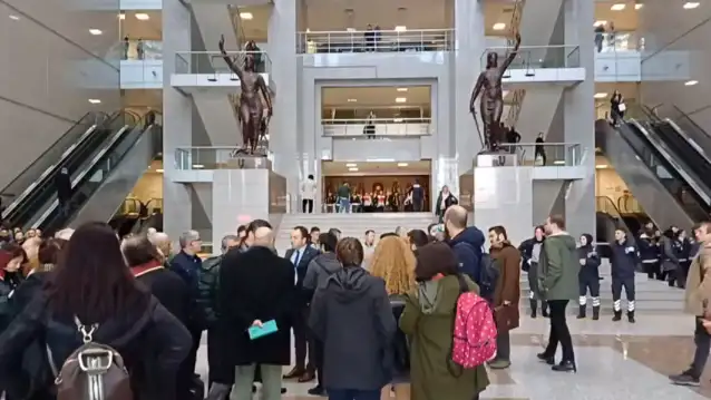 Çağlayan Adliyesi içinde düzenlenen Adalet Nöbeti yasaklandı