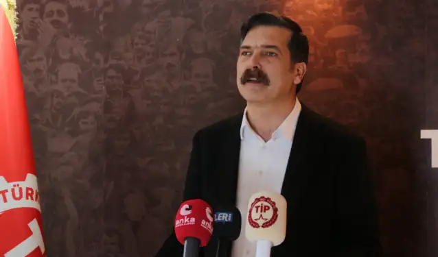 TİP yöneticileri CHP İstanbul İl Başkanlığı'na hareket etti