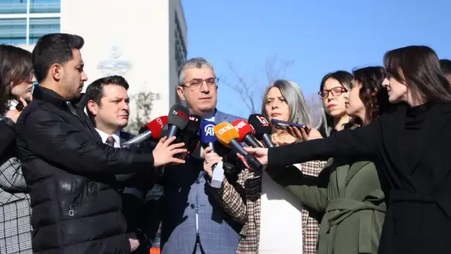 "CHP, AKP'ye hayat öpücüğü verecek bir adım atmayacak"