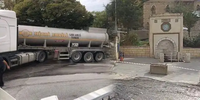 İliç sokaklarına sülfürik asit dökmüşler