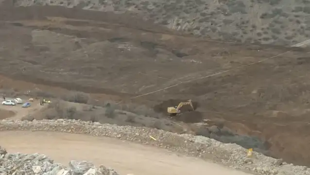 İliç'te şüpheli noktada bir kepçe çalışmaya başladı