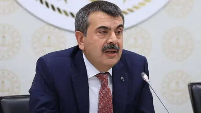 Bakan Tekin'den köklü müfredat değişimi duyurusu: "Okullarda müfredat yakın zamanda değişiyor, inşallah"