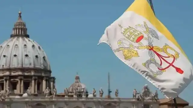 Vatikan'da papalık seçiminde ikinci gün oylamaları başladı