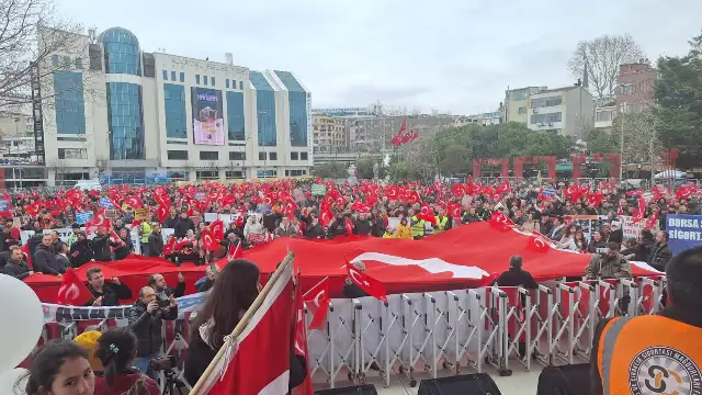 Staj ve çıraklık mağdurları İstanbul'da miting düzenledi