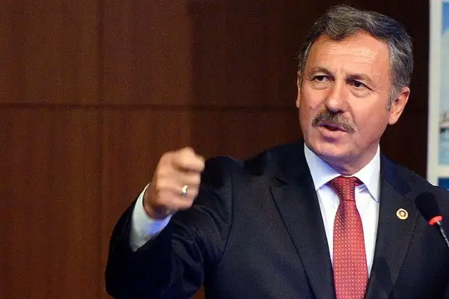 Selçuk Özdağ: Akşener bana “Git aday ol, sonra bir yıl içinde AK Parti'ye katıl" demişti