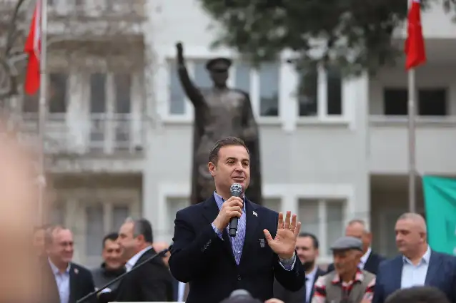 Adaş rakibin ardından yapay zeka! "CHP'li Ahmet Akın'ın sesini taklit edecek"