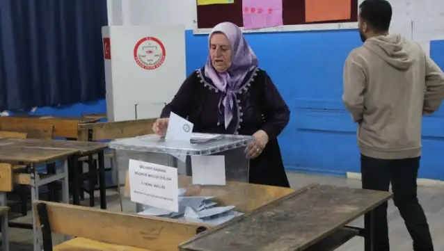 32 merkezde oy verme işlemi sona erdi