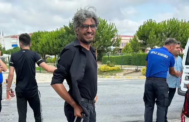 "Kayyum artık stand-up’çıların skeçlerine bile konu olan bir mesele"