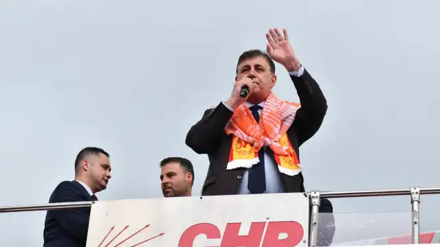 Cemil Tugay: "İzmir için verdiğim sözleri tutarım, tarihe böyle geçeceğim"