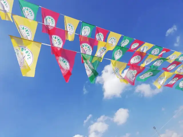 Diyarbakır'da DEM Parti üyesi 21 kişi gözaltına alındı