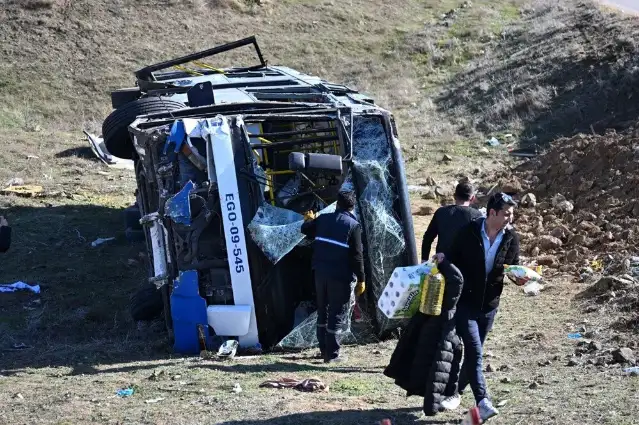 Ankara'da EGO otobüsü devrildi: 1'i ağır 24 yaralı