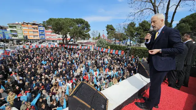 İYİ Partili aday mesajı mitingde okudu: Şantaja uğruyorum, '25 milyon vermezsen...'