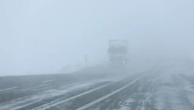 Kar yolları kesti, meteoroloji 'çığ' uyarısı yaptı: 58 köye ulaşım yok