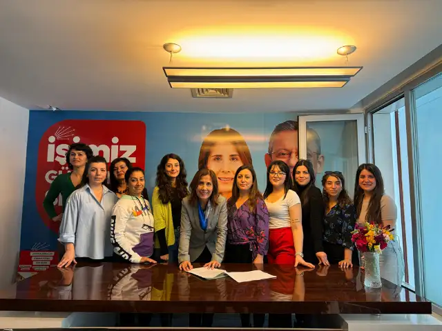 Adana Mor Dayanışma Kadın Derneği Seyhan Belediye Başkan Adayı Oya Tekin ile protokol imzaladı