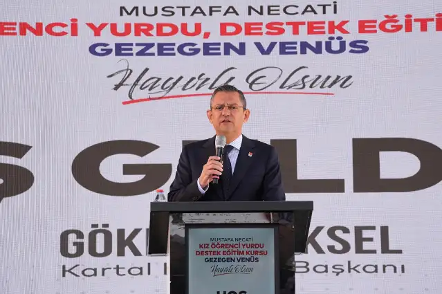 Özgür Özel: "Her şeyi yapan TOKİ, bir tek yurt yapmıyorsa bunda bir başka mesele var"