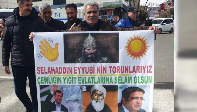 Demirtaş, Baluken ve Şeyh Said pankartına engel