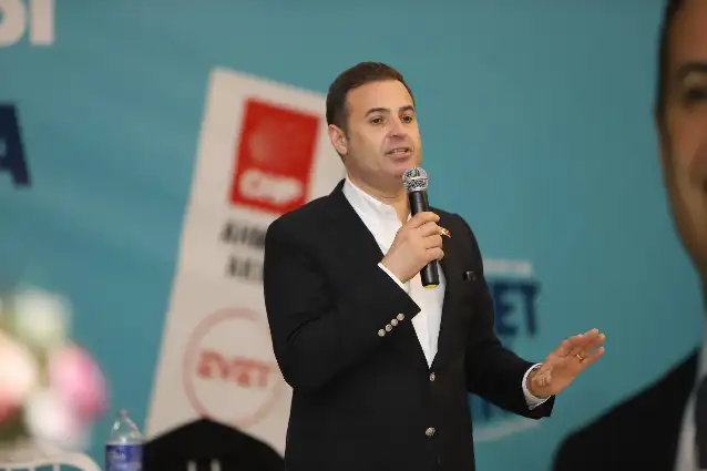 Ahmet Akın Roman Dernekleri ile Buluştu