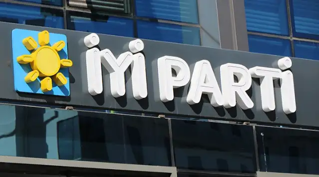 Horasan'ın İYİ Partili Belediye başkanı partisinden istifa etti