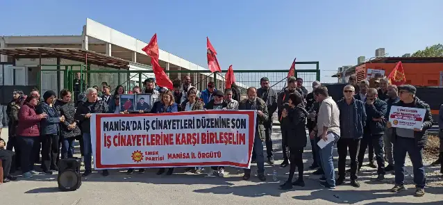 2 işçinin öldüğü fabrika önünde eylem: İşçi ölümlerinin peşini bırakmayacak, hesap soracağız!