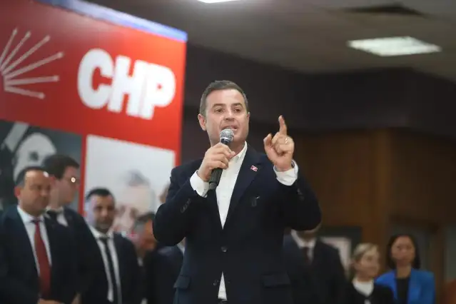CHP’li Ahmet Akın: Hemşerilerimin aklıyla alay edenleri Allah ıslah etsin!