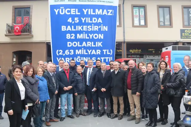 Balıkesir'in haraç mezat satışları ve borç batağı 20 metrelik kule ile sergilendi