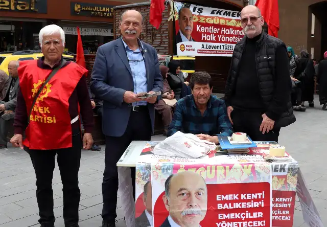 Partilerin son durağı Alihikmet Paşa Meydanı oldu