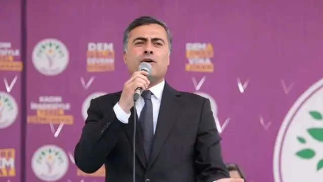 Abdullah Zeydan: Van Büyükşehir Belediyesi’nde işten çıkarılan 223 emekçi derhal görevlerine iade edilmelidir