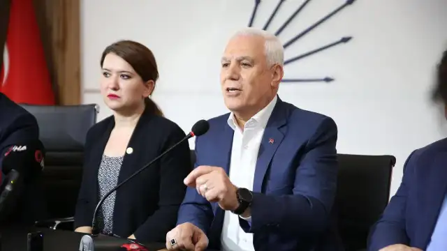Bursa'da kazanan CHP adayı Bozbey: Belediyenin önüne tırlar yanaştı, emniyet önlem almalı