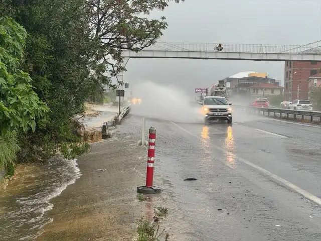 Adana için "süper hücre" uyarısı devam ediyor
