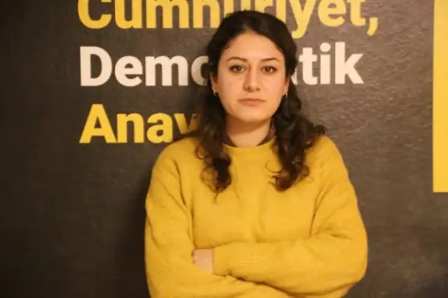 TÖP Sözcüsü Juliana Gözen gözaltına alındı
