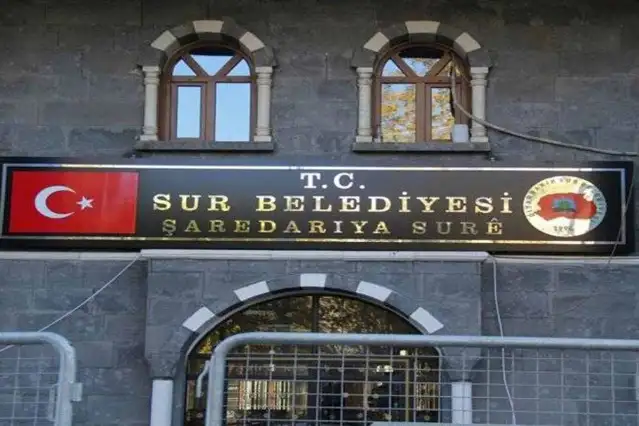Sur Belediyesi’nden hakaret iddialarına yanıt: Tarafımıza yöneltilen iddialar asılsızdır