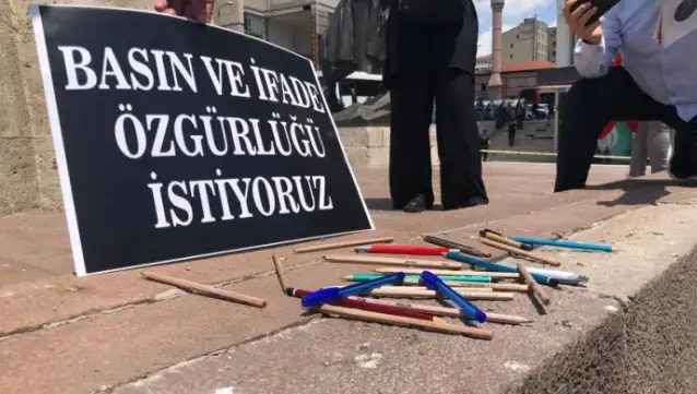 İzmir'de gazeteciler kıdem tazminatı gerekçesiyle işten çıkarılacak