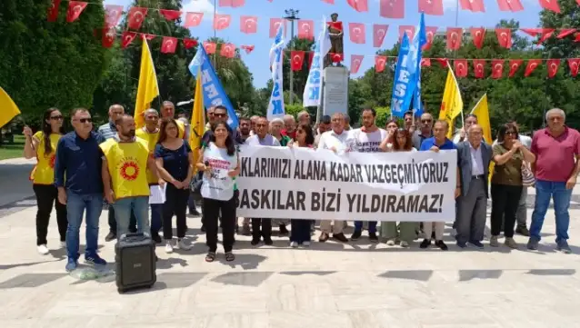 Adana’da eğitimciler basın açıklaması yaptı: Haklarımızı alana kadar mücadeleye devam