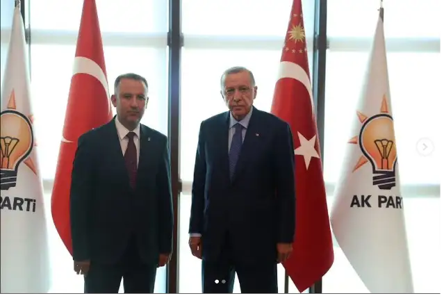 AKP'de kazan kaynıyor! Bir il başkanı daha istifa etti