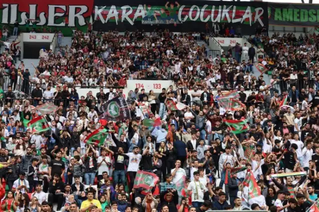 Amedspor’un şampiyonluk kutlamaları başladı