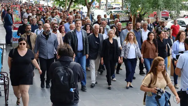 DEM Parti'nin çağrısıyla üç ilde 'Özgürlük ve Adalet Buluşması’ başladı