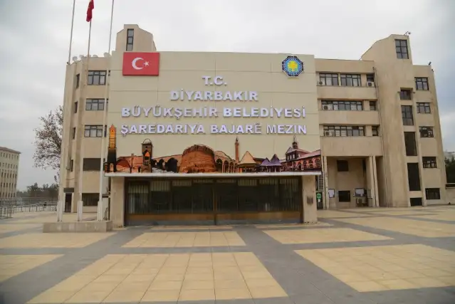 Diyarbakır Büyükşehir Belediyesi kayyumu 267 kilo çerez almış