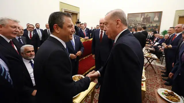CHP'nin yeni misyonu: Tüm siyasi partilerle diyaloğu artırmak,  toplumdaki kutuplaşmayı azaltmak