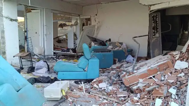 Ev sahibi ile tartışan kiracı apartmanı havaya uçurdu